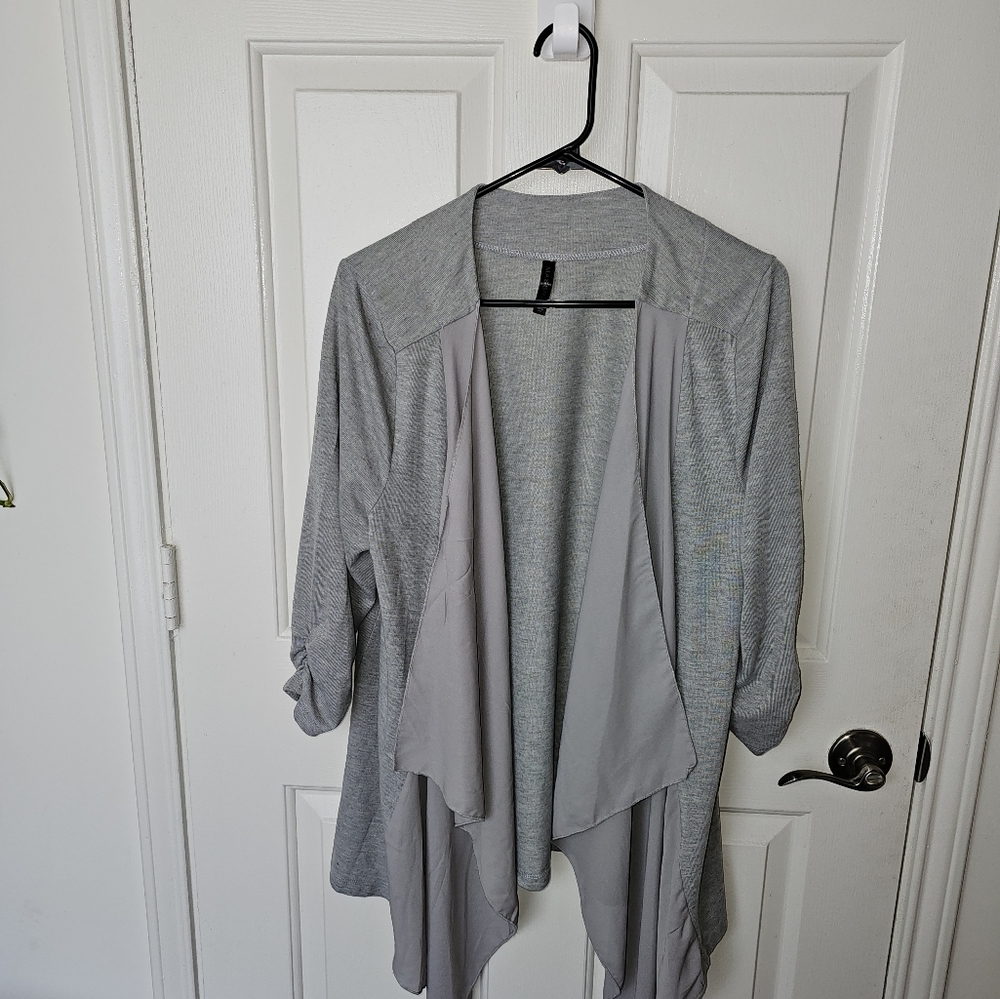 Massing Women’s cardigan with sheer silky drape front size XL - Picture 3 of 7